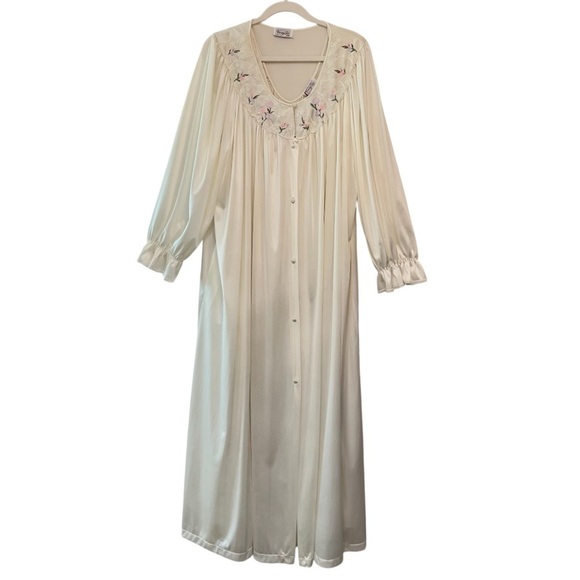 Vanity Fair Other - Vintage Vanity Fair Lace & Floral Embroidered Long Robe & Nightgown Set XXL